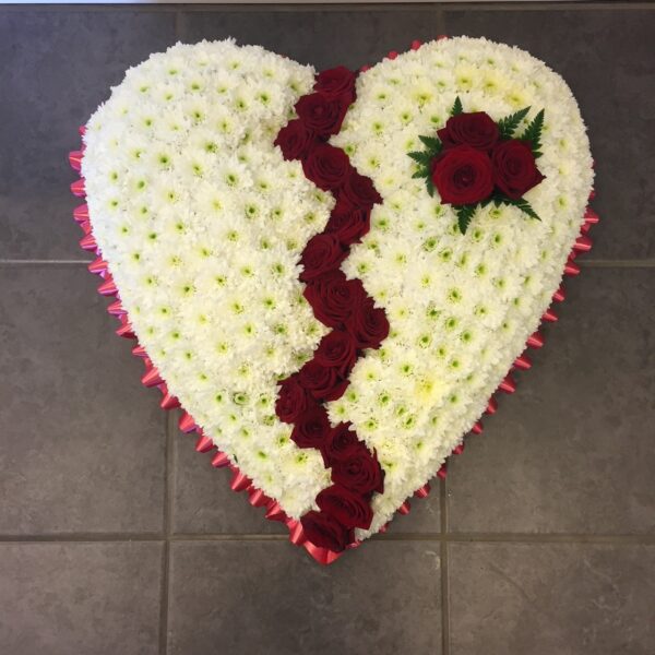 21" Broken Heart with Red Rose Break Detail